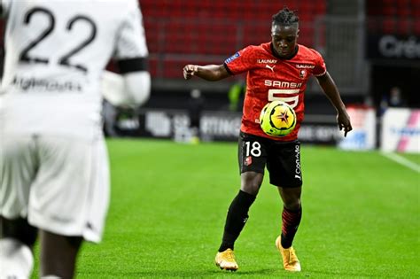 Jeremy doku caught the eye against finland on monday as he made his tournament debut for belgium. L1: Jérémy Doku, la future star que Rennes attend ...