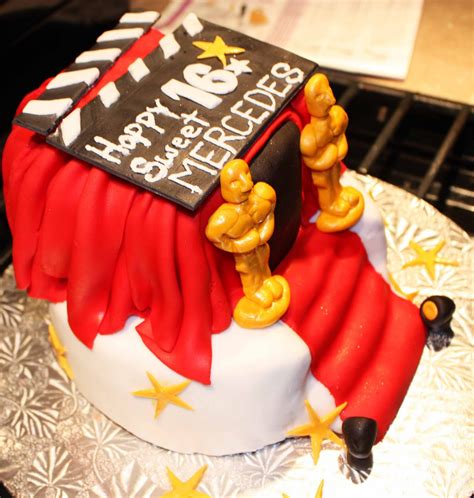 Old hollywood prom hollywood sweet 16 old hollywood theme hollywood waves hollywood california hollywood themed parties vintage hollywood best deals on hollywood theme party supplies, oscar theme party decorations and hollywood trophies. Cup O Cake: Hollywood Theme Sweet 16 Birthday Cake