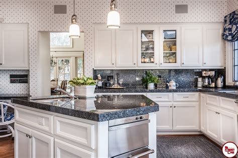 Our custom made kitchen cabinets can be built to any size and shape envisioned by the interior designer. Kitchen Cabinet Design Ideas | Custom Kitchen Cabinets ...