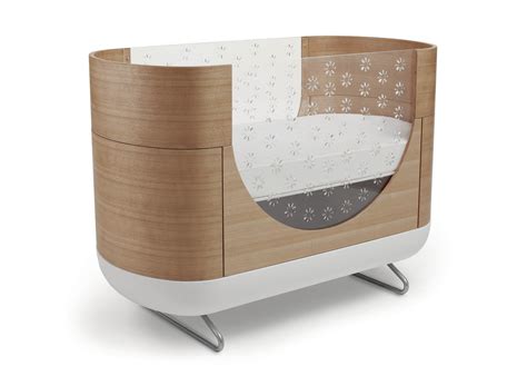 They're innovative in design, safety and style. 16 Beautiful Oval & Round Baby Cribs (FOR UNIQUE NURSERY ...