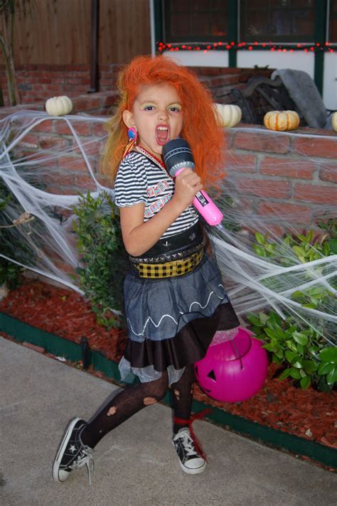 diy cyndi lauper costume 80 s pop punk halloween ideas cyndi lauper costume halloween
