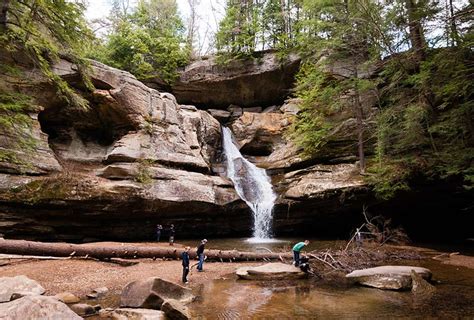 18 Ohio Waterfalls That Run Fastest In The Springtime Akron Ohio Moms
