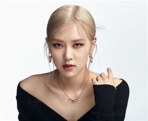 Tiffany And Co Taps Blackpink S RosÉ As Its New Global Ambassador Fronting The 2021 Tiffany
