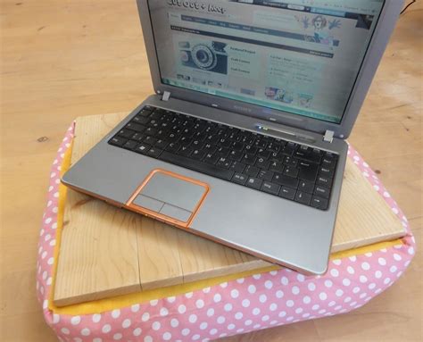 Not only will tiny down clusters work their way out of a shell with a loose fabric weave, skin oils and dust can work their way into the pillow, damaging the down inside. Laptop Pillow · How To Make A Laptop Case · Sewing on Cut ...