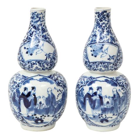 Pair Of Chinese Blue And White Porcelain Double Gourd Vases Chairish