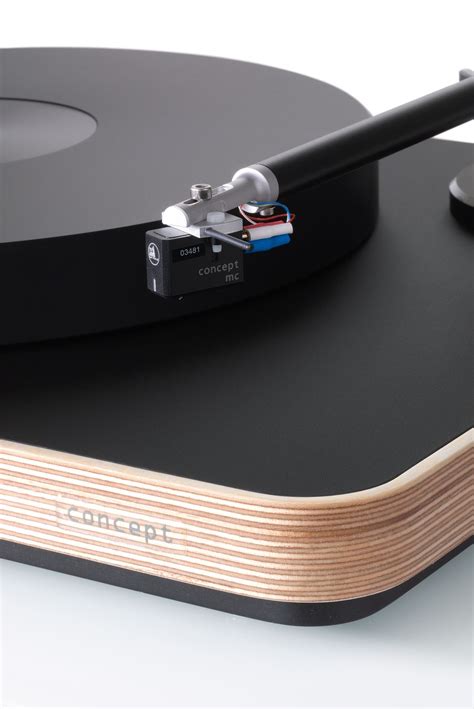 Clearaudio Concept Wood Turntable Fitted With A Clearaudio Concept Mc