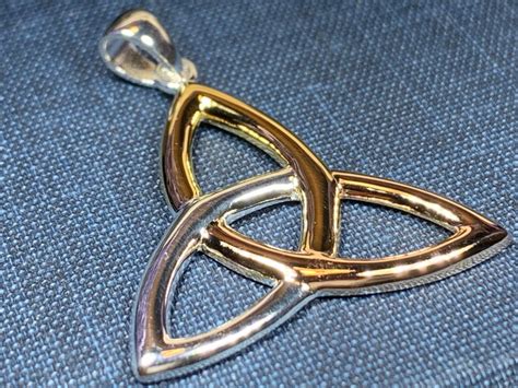 Trinity Knot Necklace Celtic Jewelry Irish Jewelry Bridal Etsy
