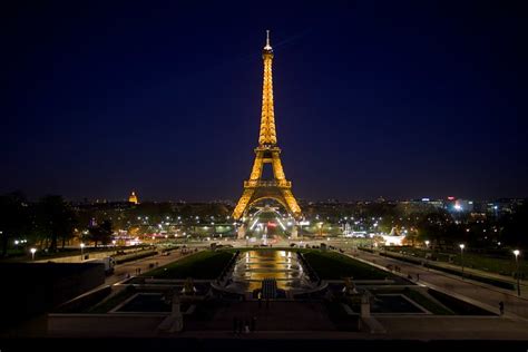 The Eiffel Tower At Night Flickr Photo Sharing