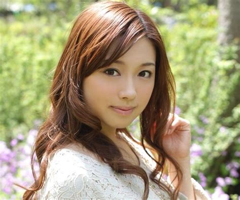 瀬名あゆむかわいいAV女優の人妻ファッションの着エロ画像AV女優 エロ画像 com