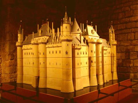 Louvre Palace Medieval Fortress History