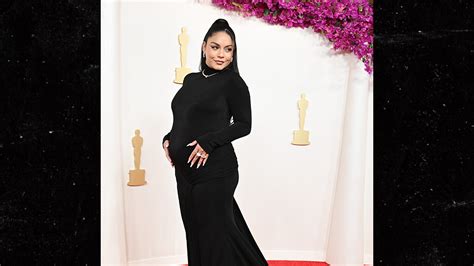 Vanessa Hudgens Pregnant With First Child Shows Off Baby Bump At Oscars