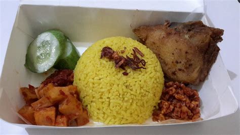 Maybe you would like to learn more about one of these? Jual Nasi uduk kuning kotak - katering - tumpeng di lapak ...