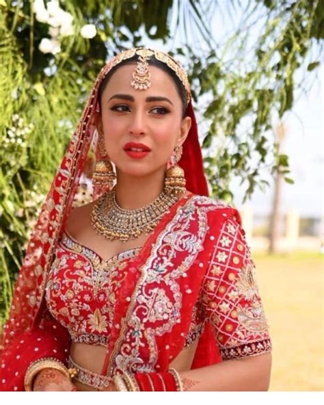 Ushna Shah And Hamza Amin Stunning Barat Pictures Came Out