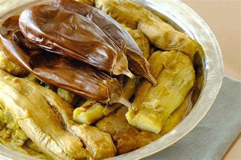 Fırında Patlıcan Nasıl Közlenir? - Yemek.com