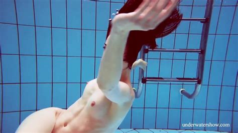 Hot Teen Martina Swims Naked Underwater Eporner