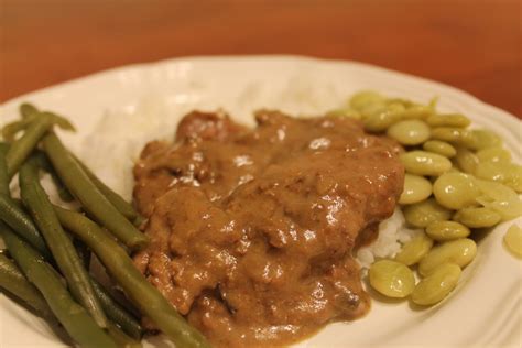 Served with rich and creamy mushroom sauce, your whole family will enjoy this one! Mormon Mavens in the Kitchen: Crockpot Cubed Steak