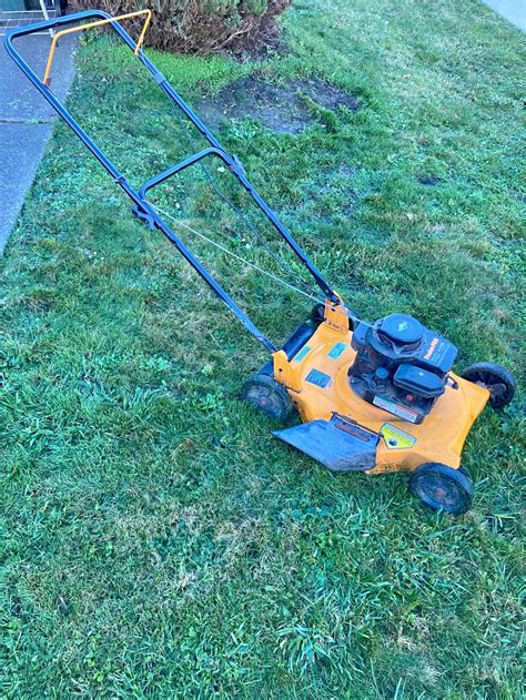 10" Chain Saw With Battery And Charger Black and Decker - Chainsaws