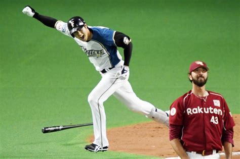 • 目前所在分類： 主分類 > 棒球 > 人物 > 球員 > 依國籍分類 > 日本球員 | 前往本頁新聞集 | 前往本頁相片集. 【白球つれづれ】日本ハム・大谷翔平の三刀流 | BASEBALL KING