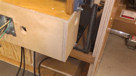In the example below, i'm joining a 1/2 board to a 3/4 board, using a 1/4 scrap of plywood underneath as a spacer. How to Use a Kreg Pocket Hole Jig - Instructables