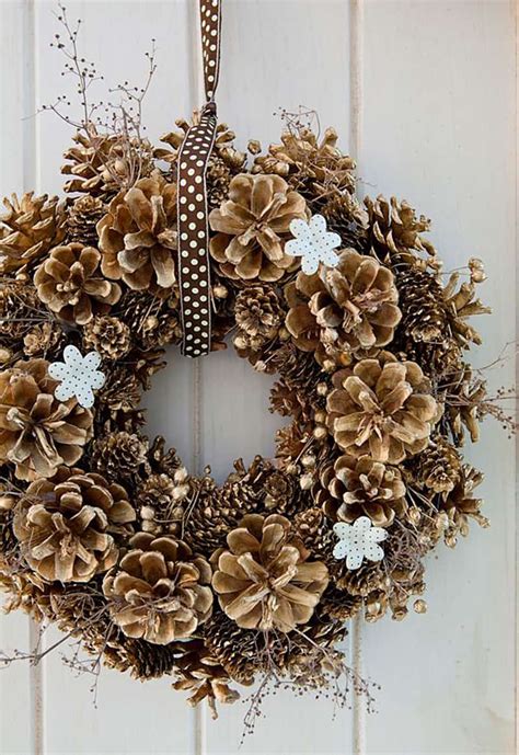 20 Awesome Acorn Crafts For Fall Decorations