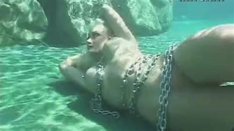 Holly Madison Underwater Photoshoot Redtube Free Porn