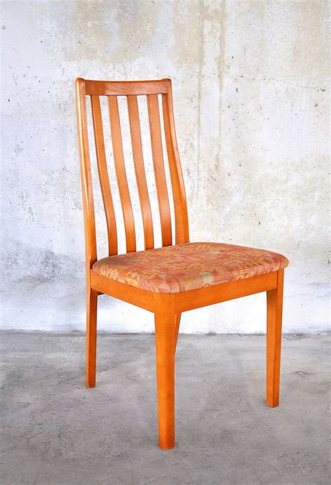 SELECT MODERN: Set of 6 Danish Modern Dining Chairs
