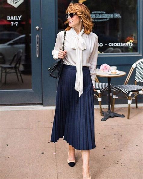 How To Look Modern In A Pleated Skirt Pleated Long Skirt Pleated