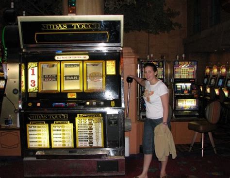 Ten Of The Largest Slot Machines In The World
