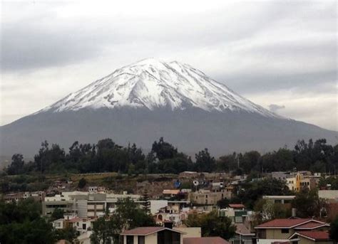 Volcanes Peruanos Conoce Cinco Particularidades De Su Actividad Noticias Agencia Peruana De