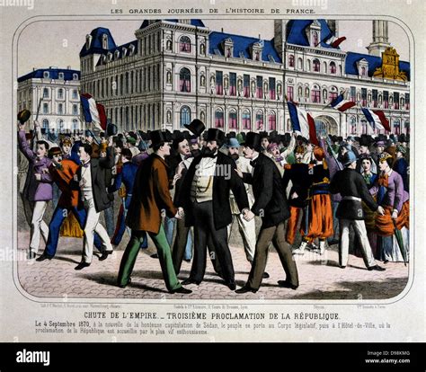 Foule à Paris Célébrant La Déclaration De La Troisième République