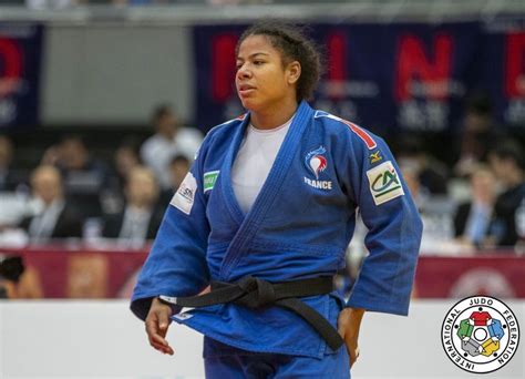 Jul 25, 2021 · the french amandine buchard is a silver medalist, at the tokyo olympics. Judo, nos Antillaises brillent au Grand Slam d'Osaka au ...