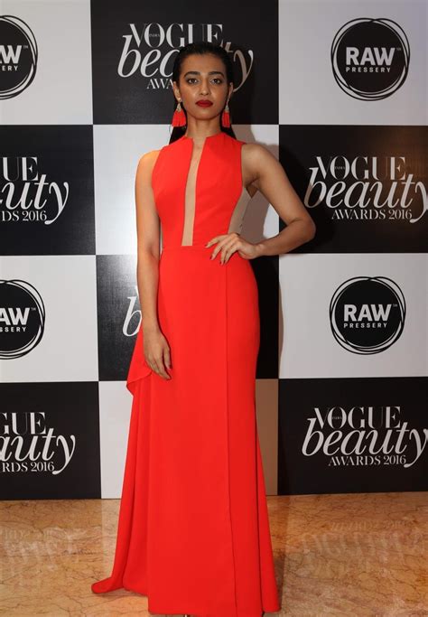 Bollywood Beauties At The Vogue Beauty Awards 2016