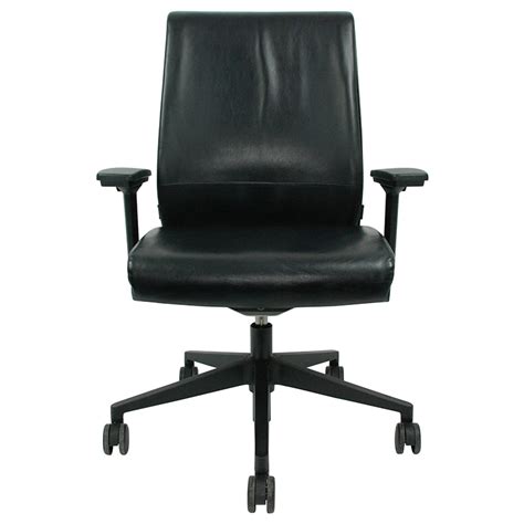 Great savings & free delivery / collection on many items. Steelcase Think Chair - Black Leather - Casa Contracts Ltd