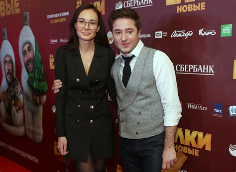 Евгения власова — мы не судьба (2015) евгения власова — о тебе (ветер надежды 2013) евгения власова — лавина любви (синергия 2013) Иван Стебунов и его жена - фото, дети, новая жена актера