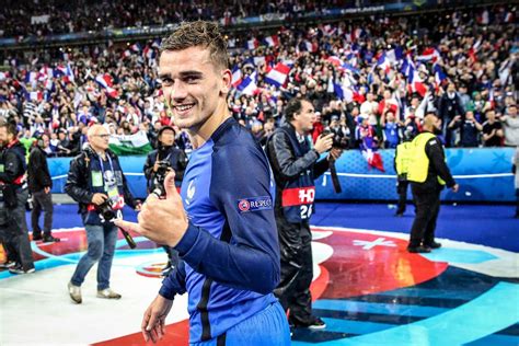 Euro 2016 Antoine Griezmann Poste Une Photo De Ses Fesses Télé