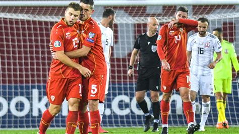 Nordmazedoniens rekordnationalspieler goran pandev beendet seine internationale karriere nach der em. Ausgerechnet Pandev: Nordmazedonien erstmals für EM ...