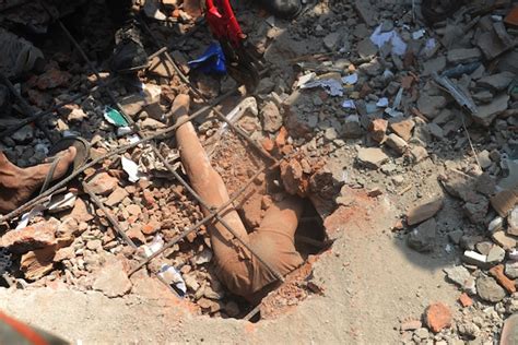 Bangladesh Rescuers Find Woman Trapped In Rubble The Washington Post