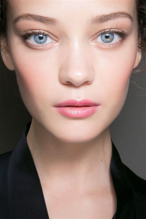 Makeup And Beauty Tips For Spring Allergies Redness Puffy Face Glamour