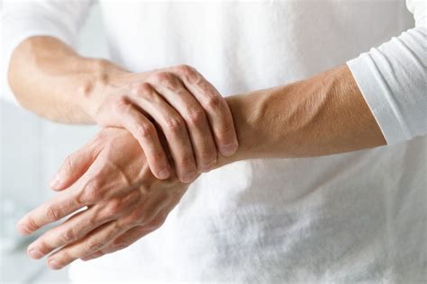 Wrist Pain Causes Symptoms Treatments And Diagnosis Page Of