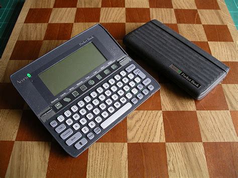 Клавиатурный КПК Psion Series 3 — детальный обзор в домашних условиях
