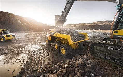 Volvo A60h 2018 Heavy Duty Dump Truck Loading Of Stones Quarry