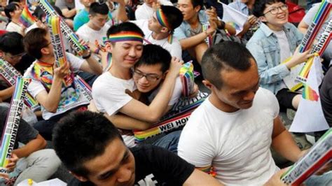 Taiwan Court Rules In Favour Of Same Sex Marriage Becomes First In Asia To Do So India Today