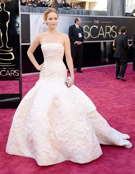 Jennifer Lawrence In In Long White Dress At Oscars 2013 10 Gotceleb