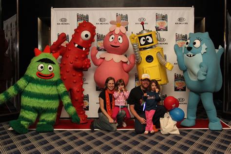 Backstage At Yo Gabba Gabba Live