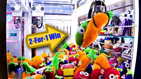 Dave And Busters Arcade Claw Machine Skill Crane Wins And 2 For 1 クレーンゲーム