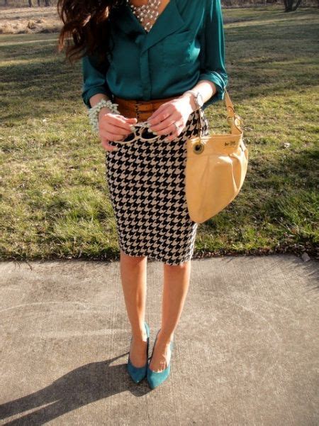 how to wear houndstooth trend the femininity mystique houndstooth pencil skirt pencil skirt