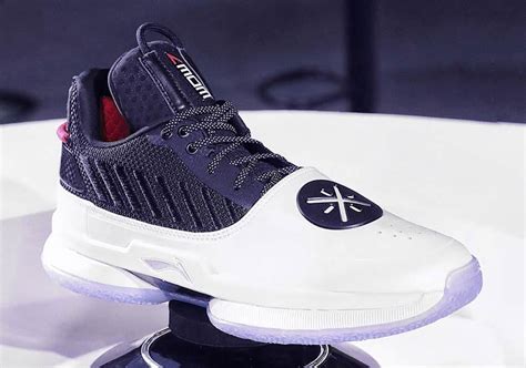 The company releases athletic shoes and other apparel for running, badminton, basketball, and training. Dwayne Wade Li-Ning Way Of Wade 7 Release Info ...