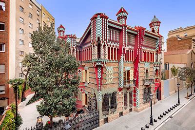 Las mejores casas de gaudí tour privado. Antoni Gaudi Architecture