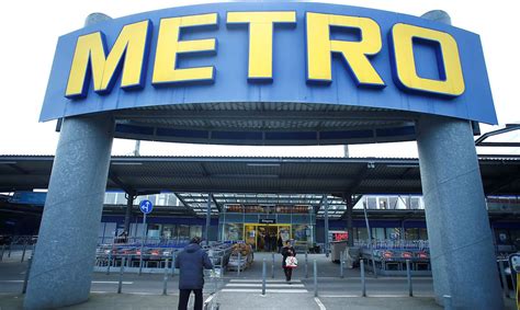 Überlebenskampf Der Großen Supermärkte Metro Stellt Real Zum Verkauf