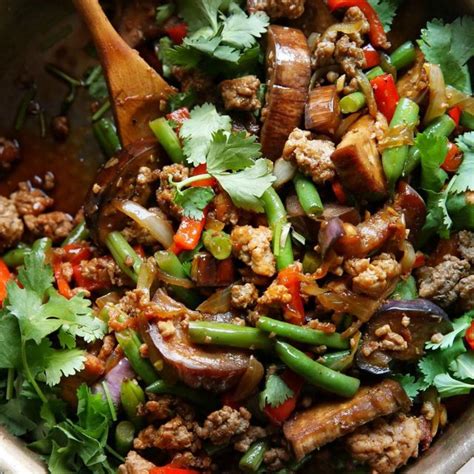 Best Garlic Sriracha Pork Stir Fry Recipe How To Make Garlic Sriracha Pork Stir Fry—